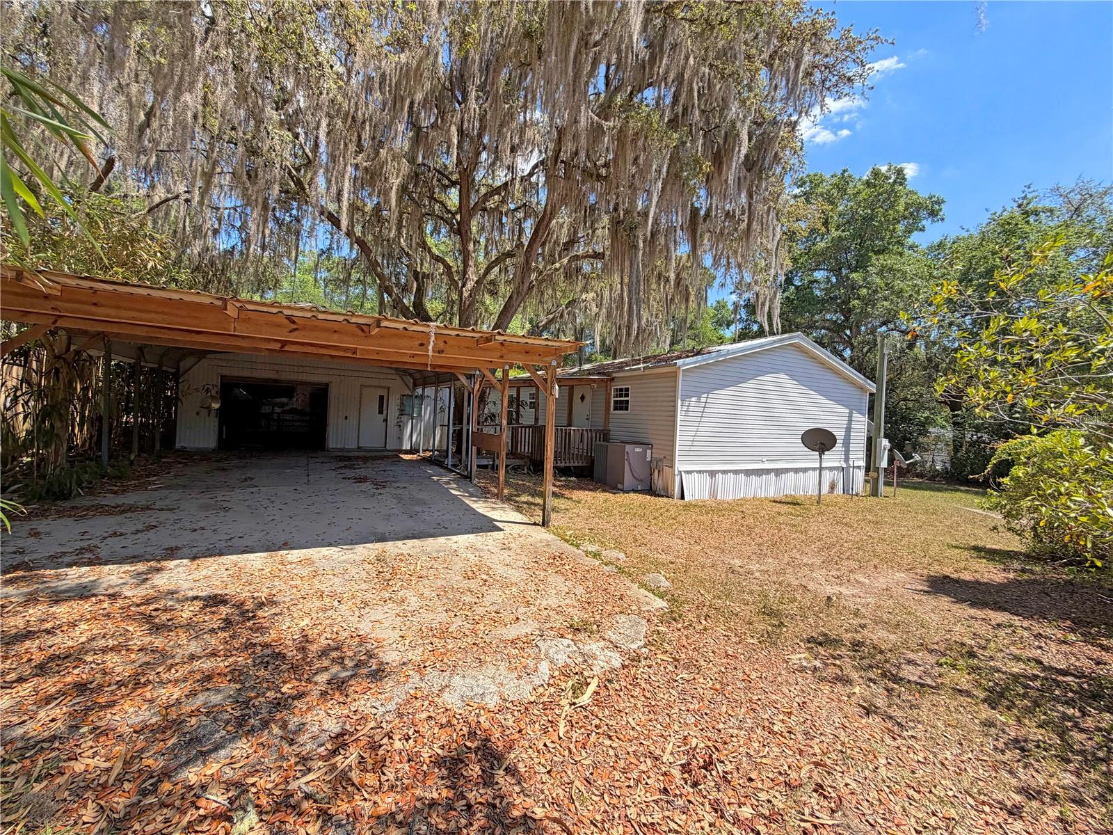 LAK-A-WANA LAKE GARDENS - Residential