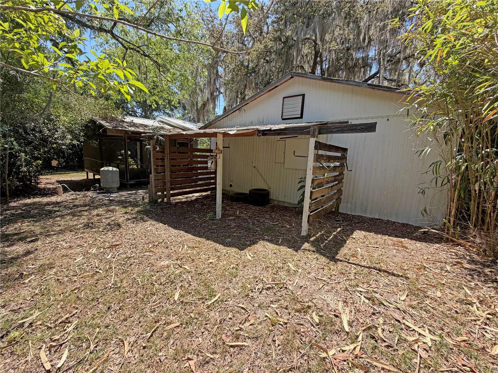 LAK-A-WANA LAKE GARDENS - Residential