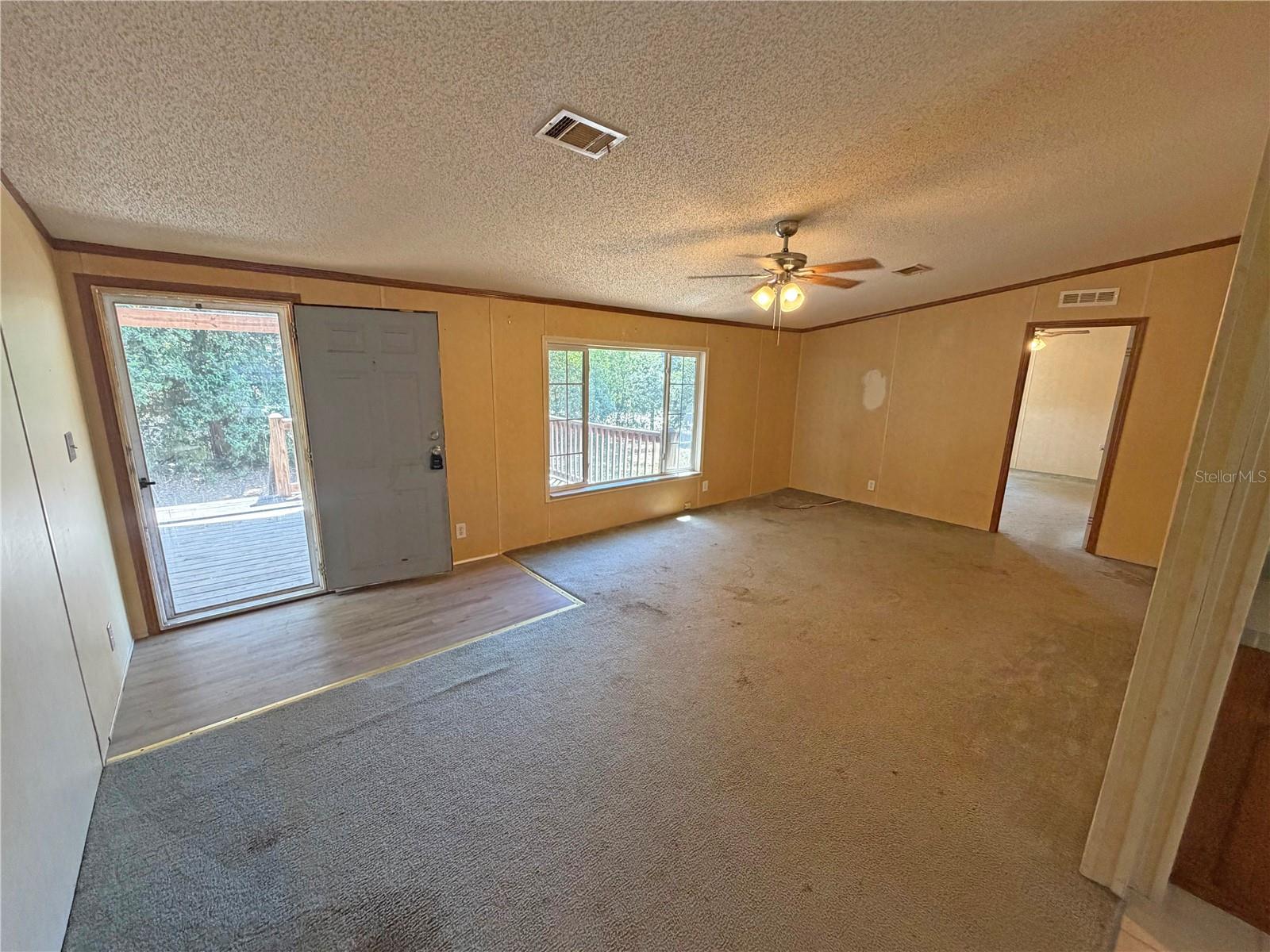 LAK-A-WANA LAKE GARDENS - Residential