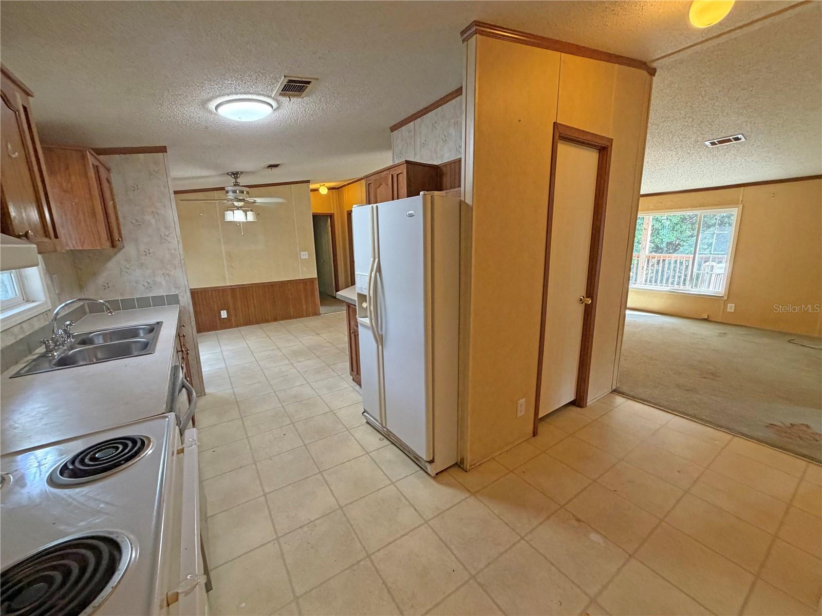 LAK-A-WANA LAKE GARDENS - Residential
