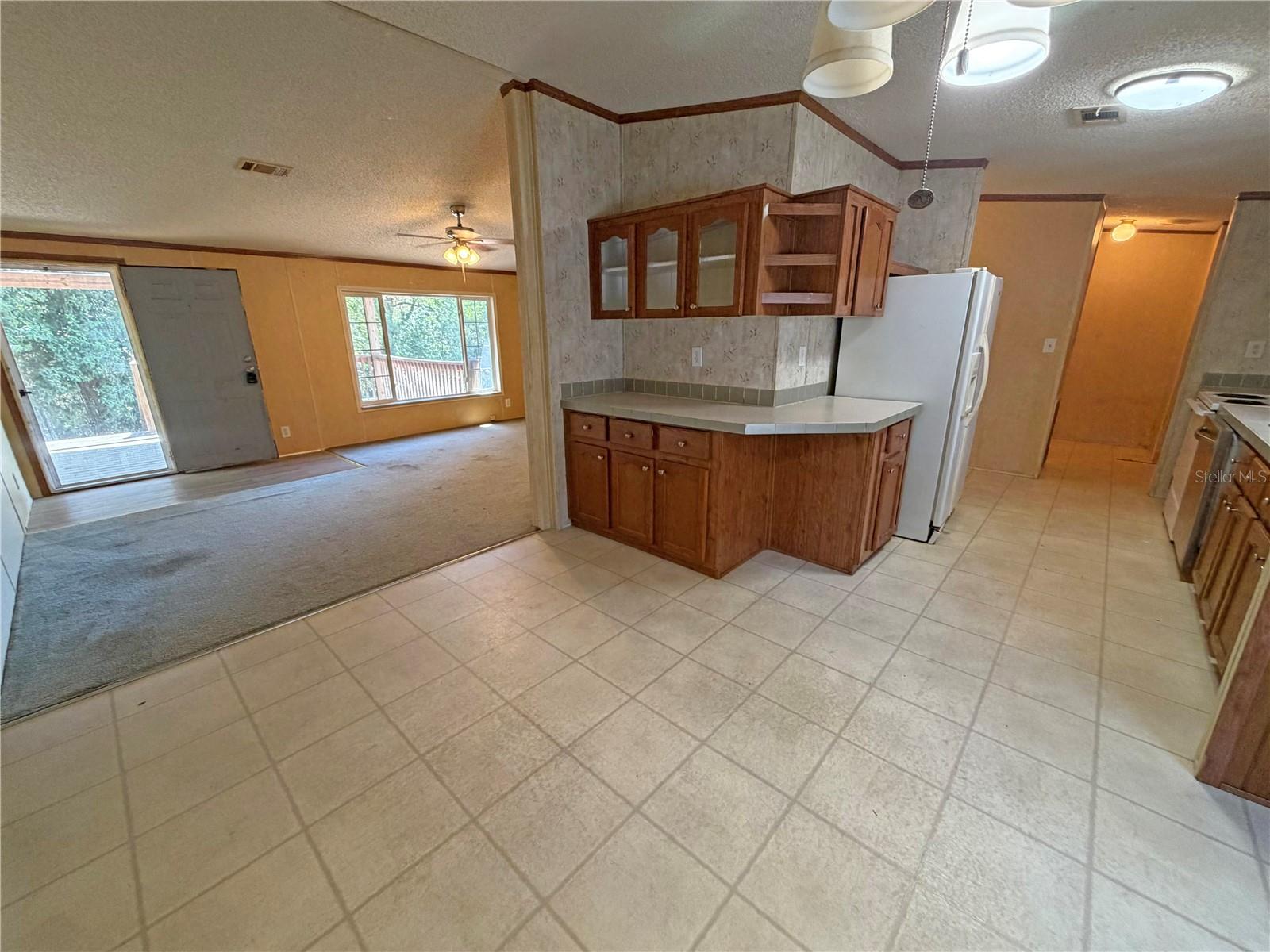 LAK-A-WANA LAKE GARDENS - Residential