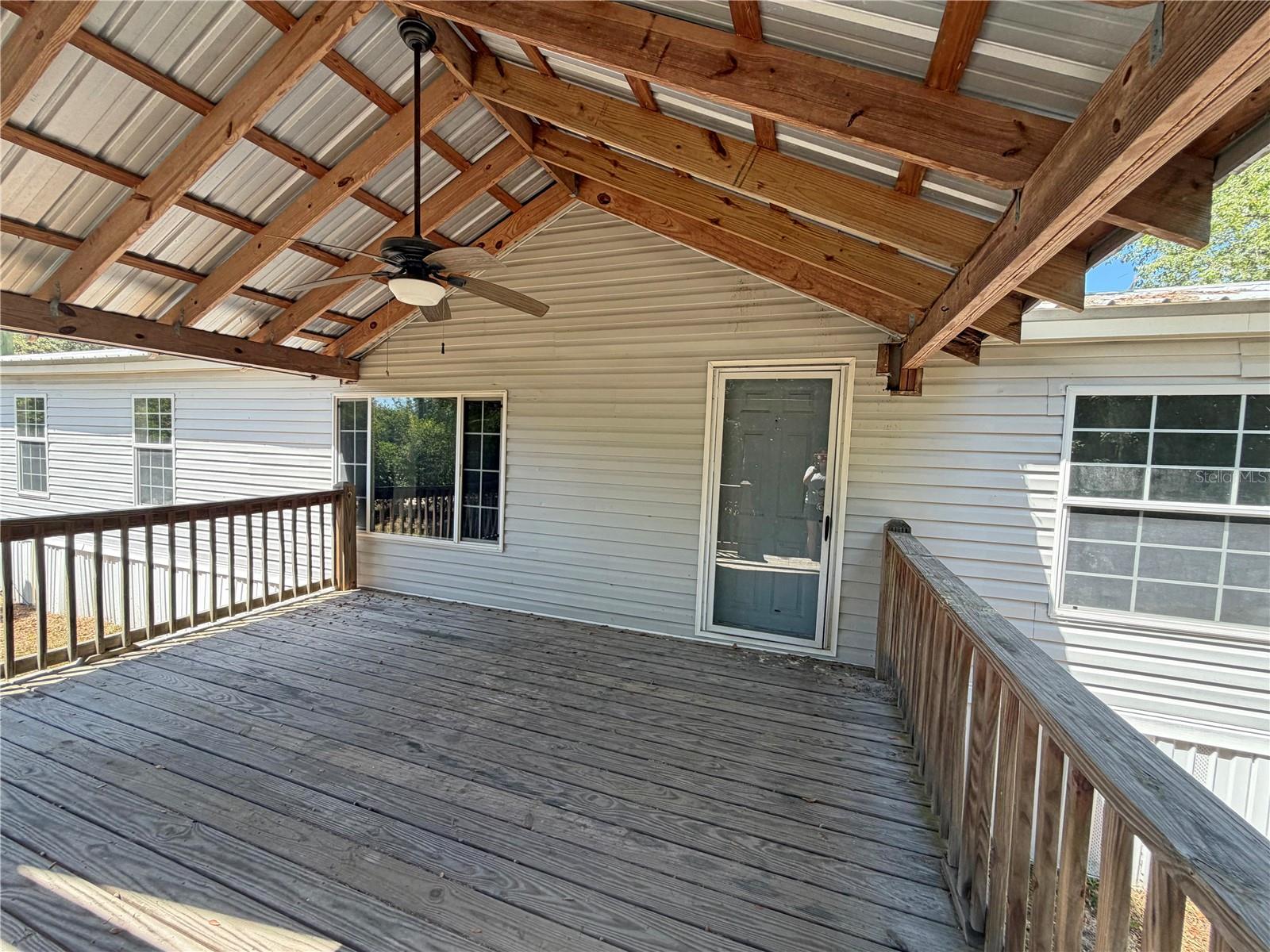 LAK-A-WANA LAKE GARDENS - Residential