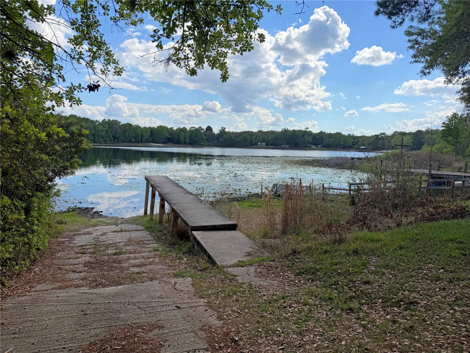 LAK-A-WANA LAKE GARDENS - Residential