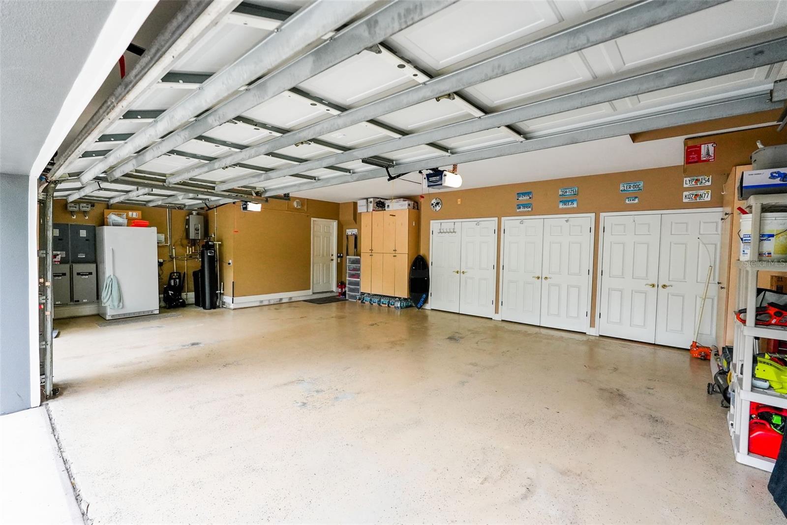 FARMCREST ACRES - Residential