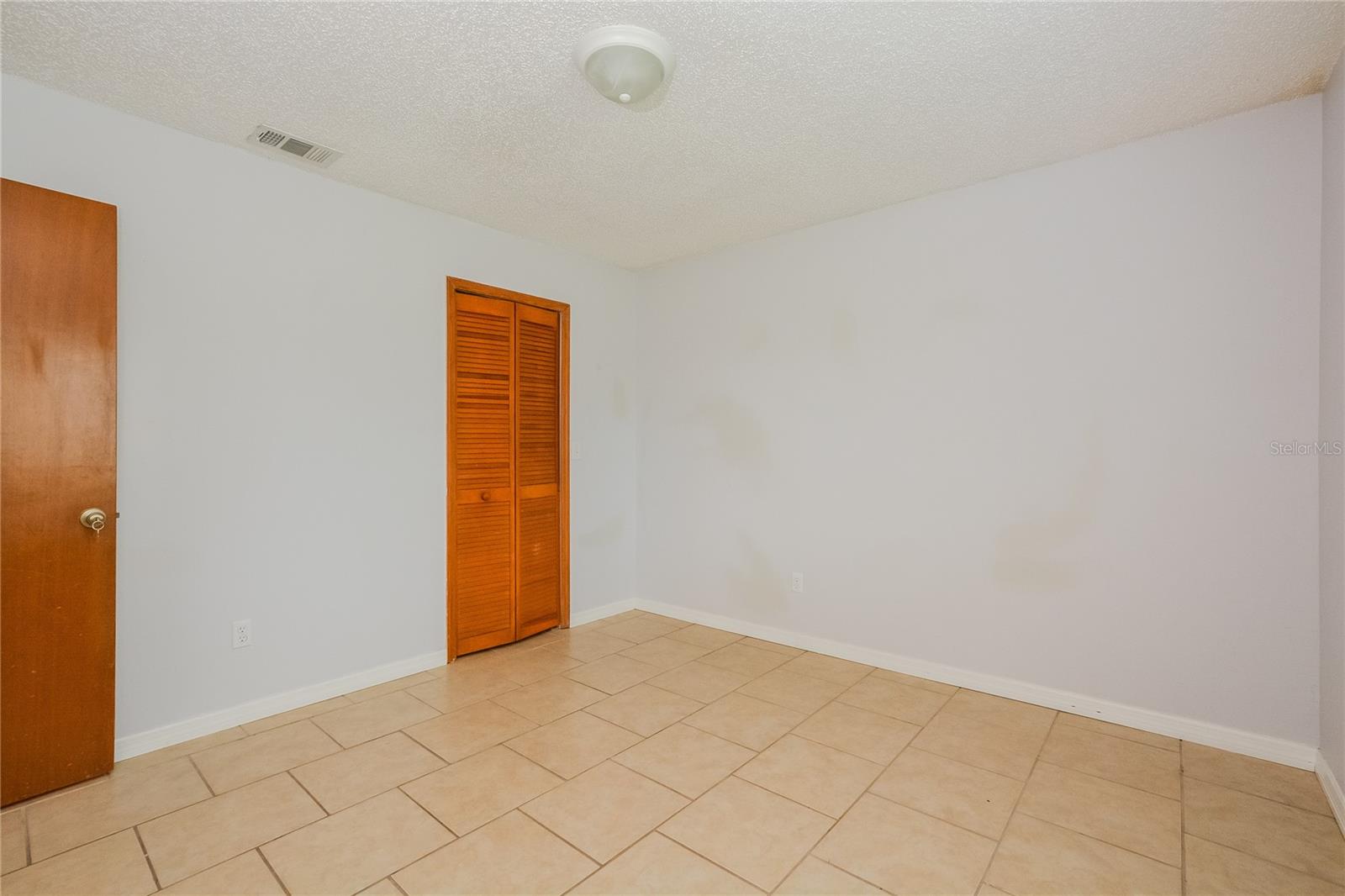 DELTONA LAKES UNIT 32 - Residential