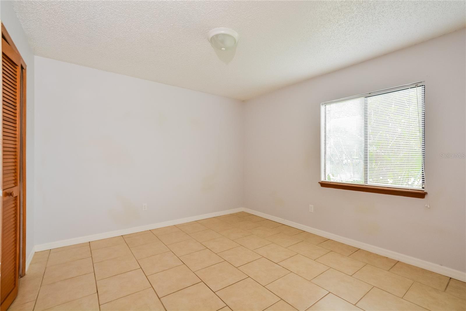 DELTONA LAKES UNIT 32 - Residential