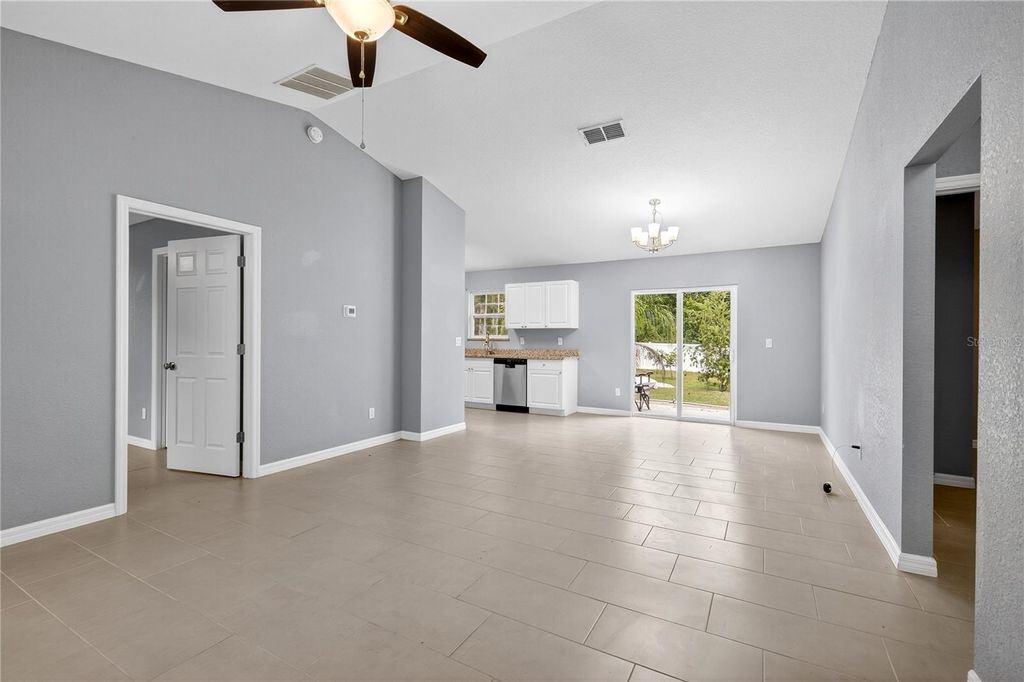Photo of 3251 SE 142nd Lane, Summerfield, FL 34491 (MLS # OM710251)