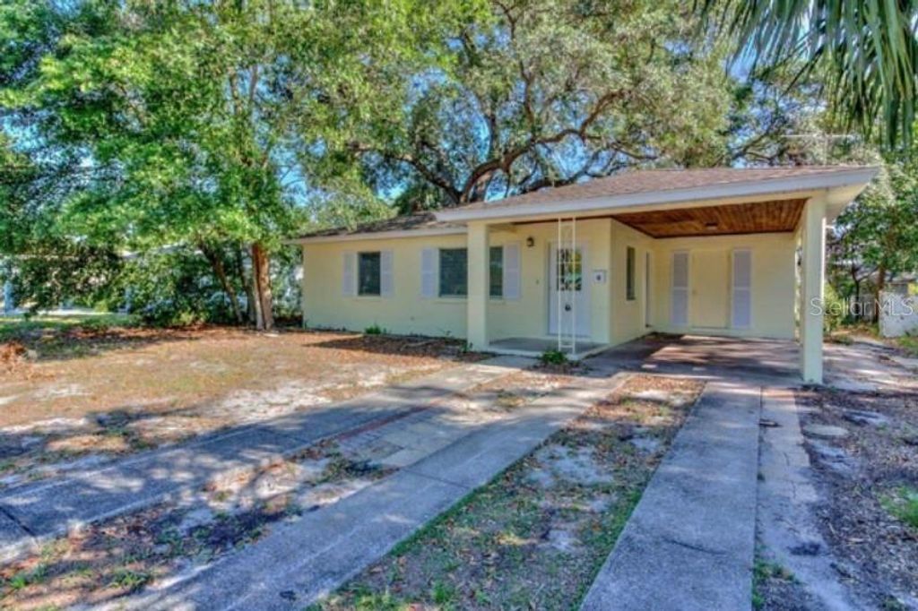 Photo of Lakeland, FL 33801 (MLS # L4957078)