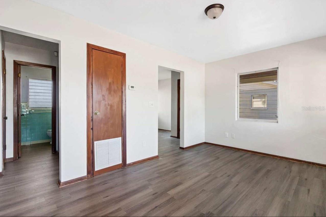 LAKE BONNY HEIGHTS - Residential Lease