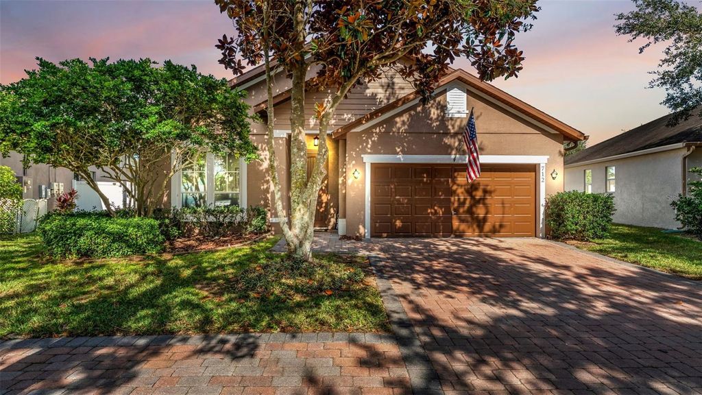 Photo of 712 Bridgeford Crossing Boulevard, Davenport, FL 33837 (MLS # L4957203)