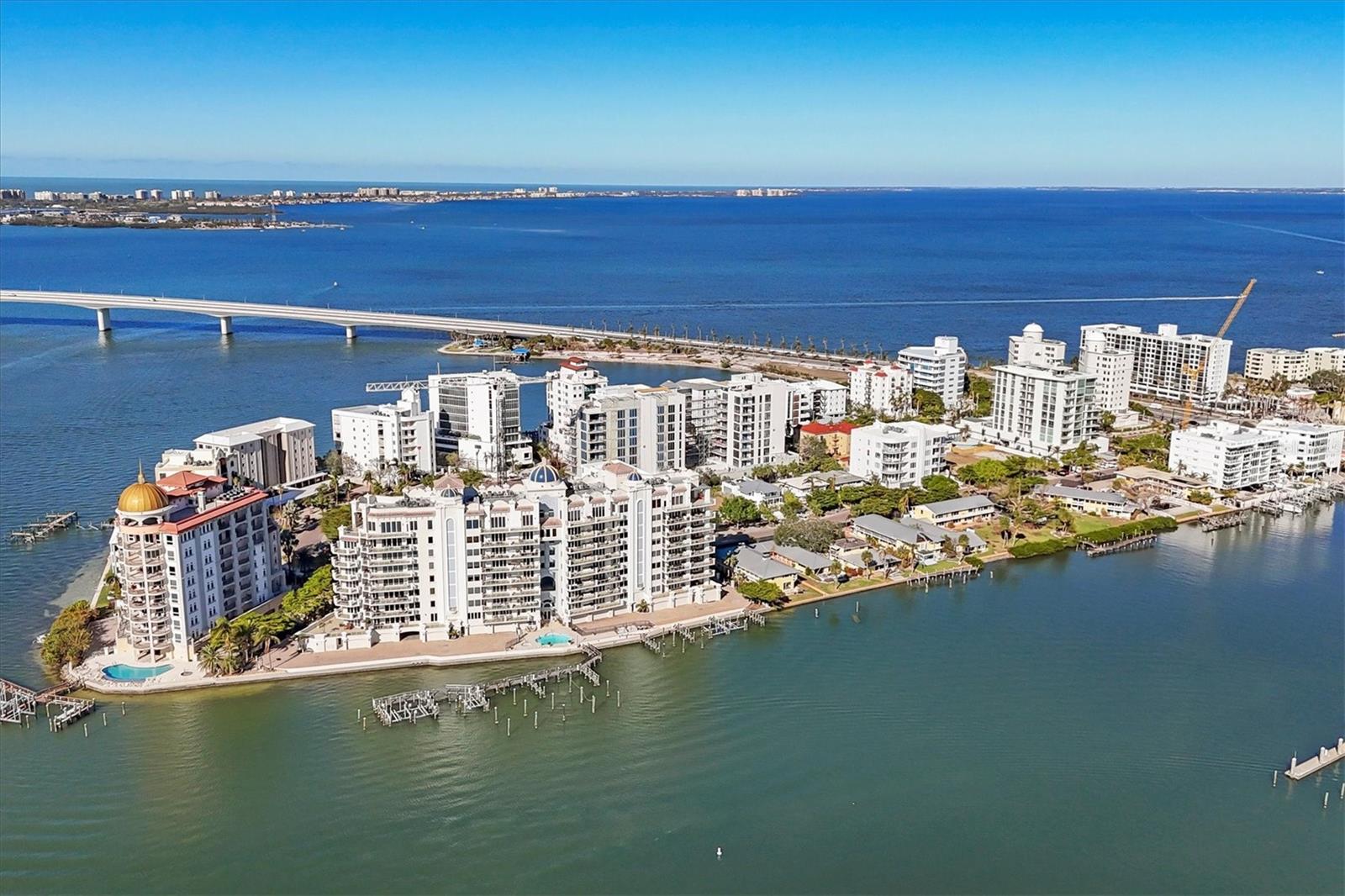 GOLDEN GATE POINT - Residential