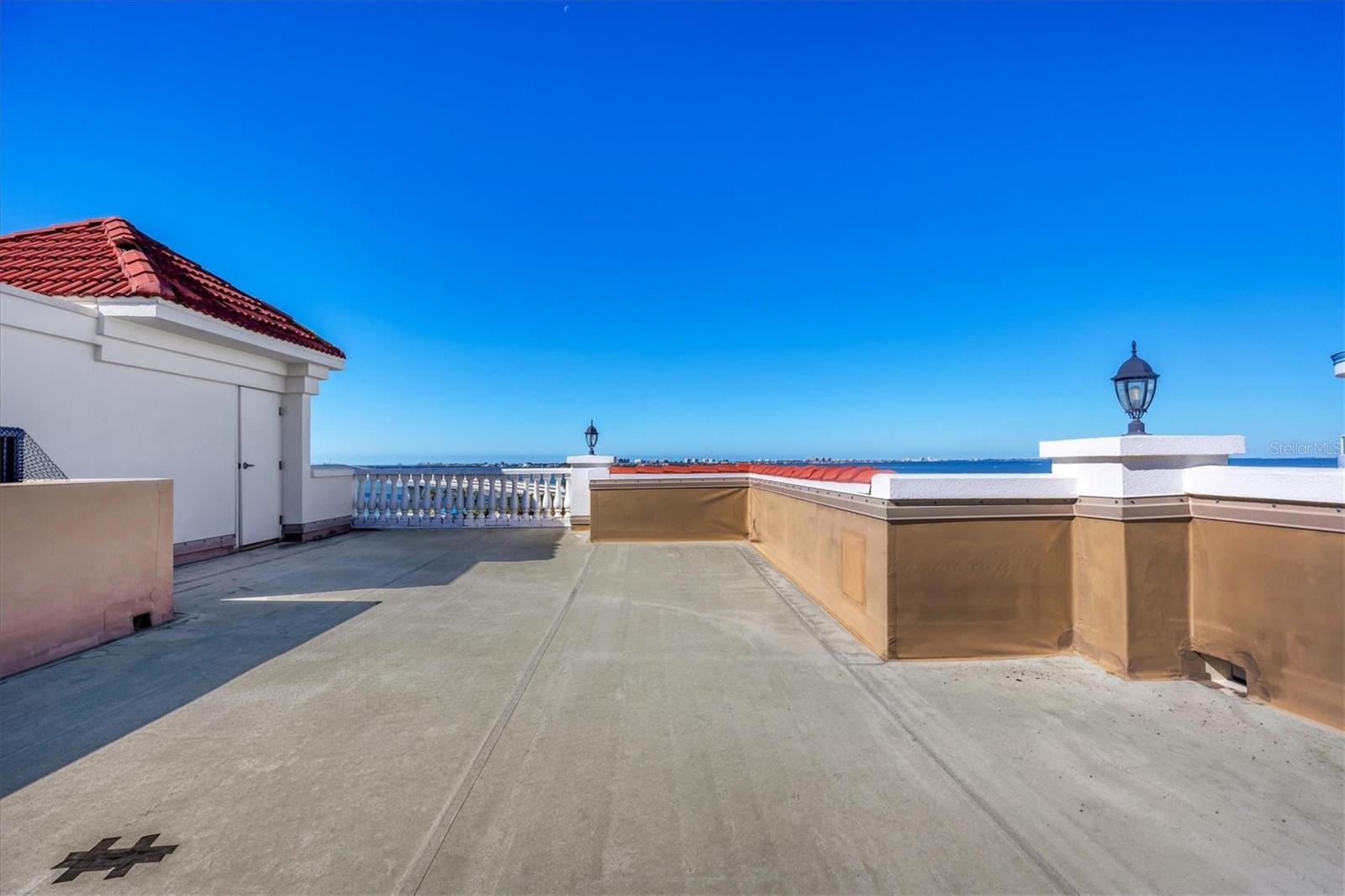 GOLDEN GATE POINT - Residential