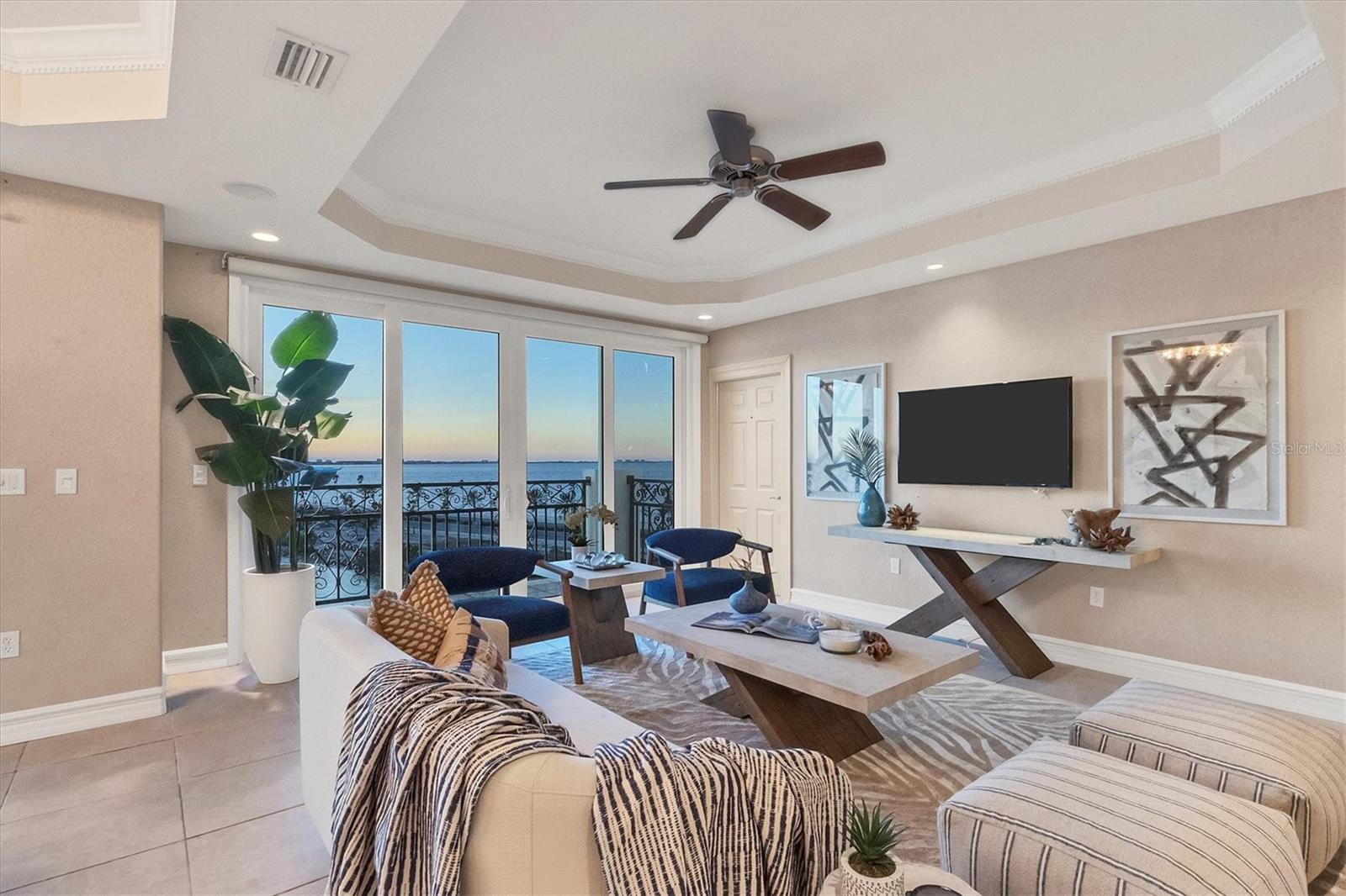 GOLDEN GATE POINT - Residential