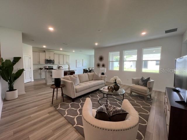 ADDISON LANDING - Residential