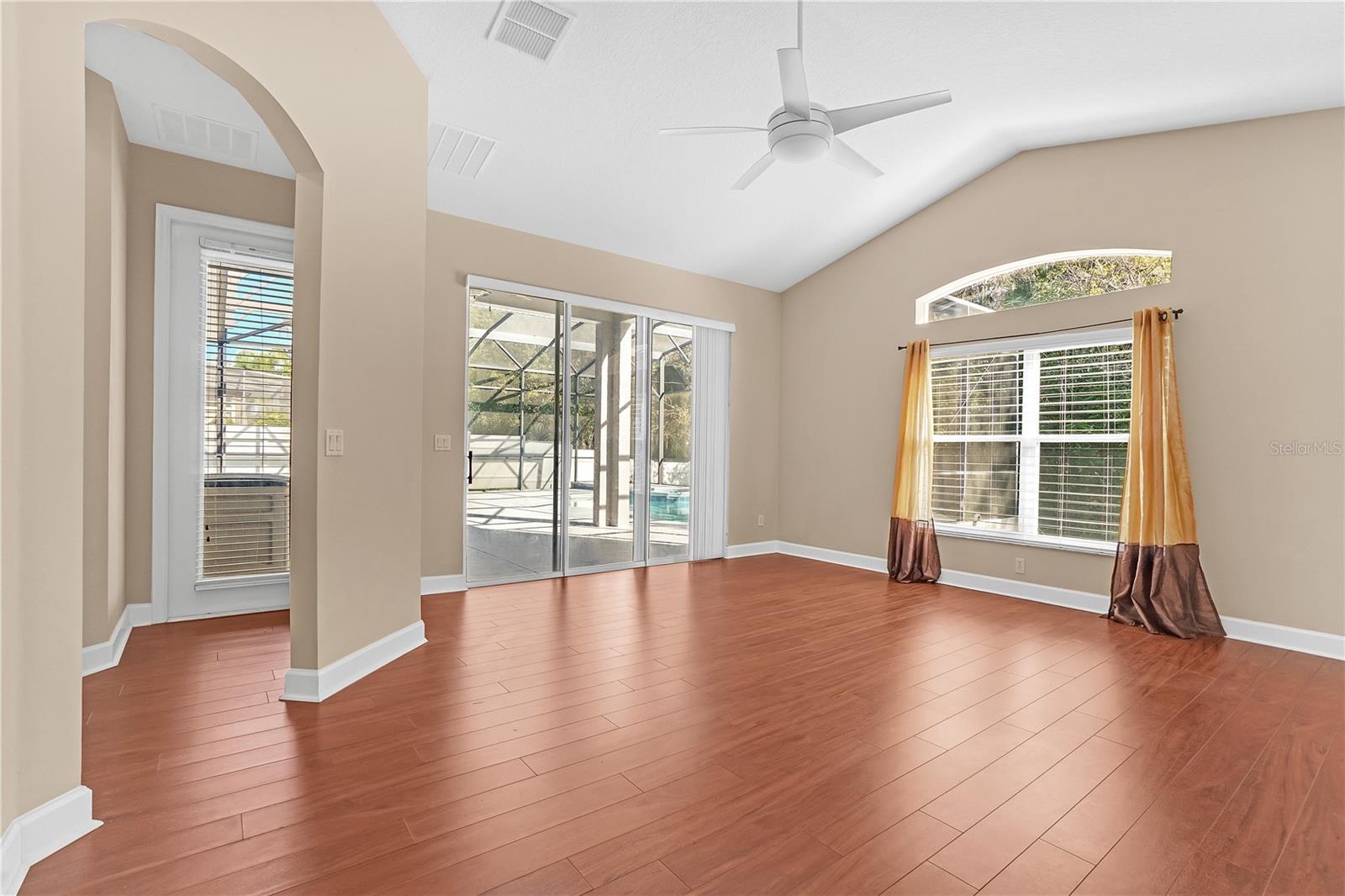 BARRINGTON ESTATES - Residential