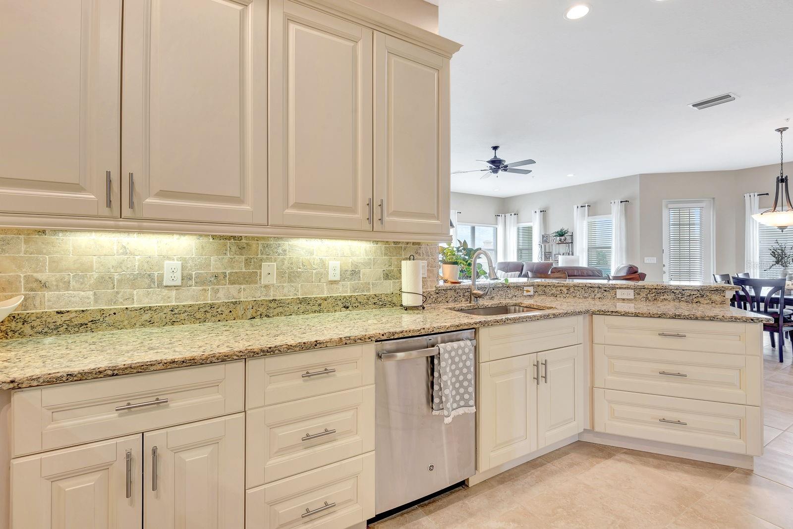 PALMA SOLA BAY CLUB PH 6 - Residential