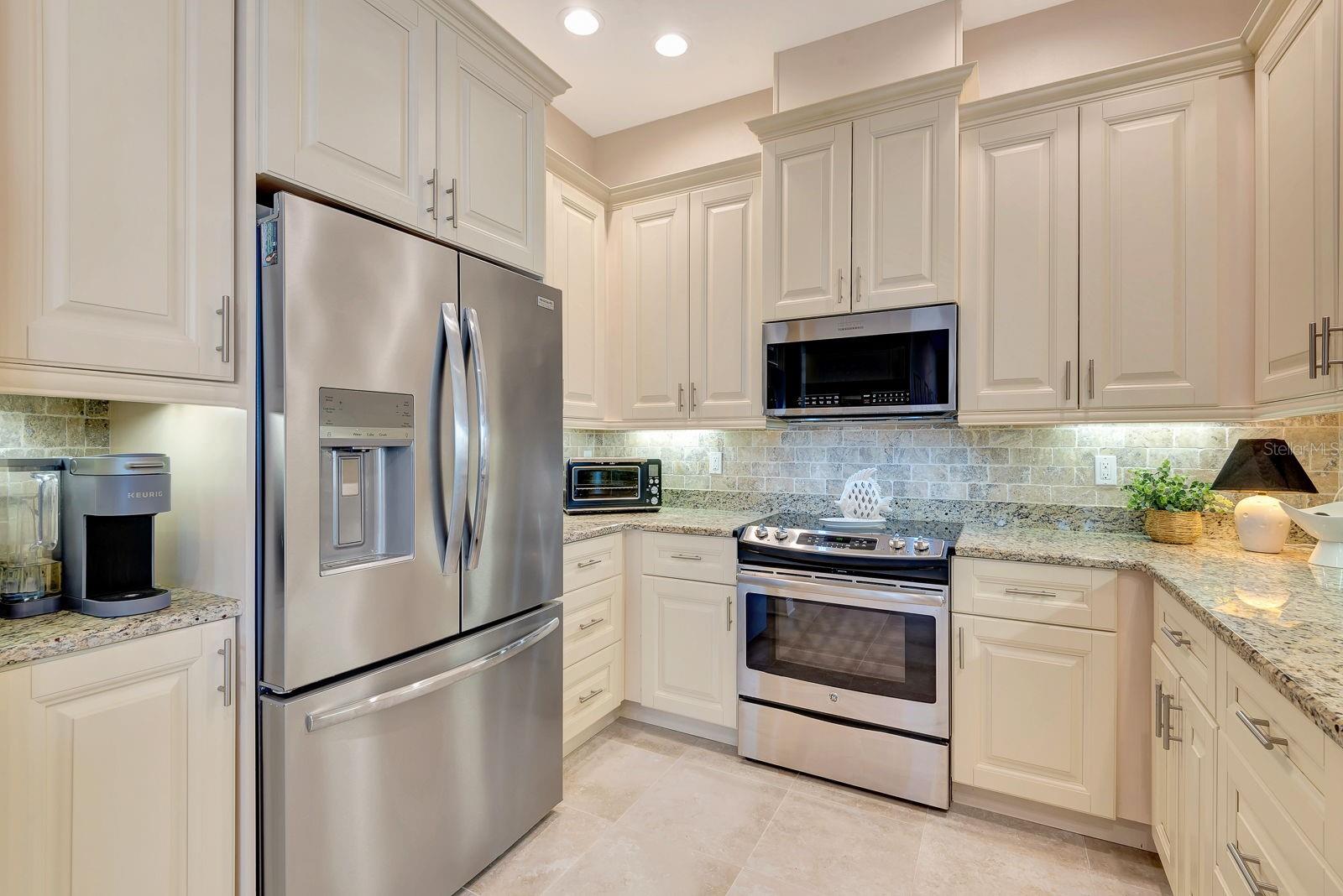 PALMA SOLA BAY CLUB PH 6 - Residential