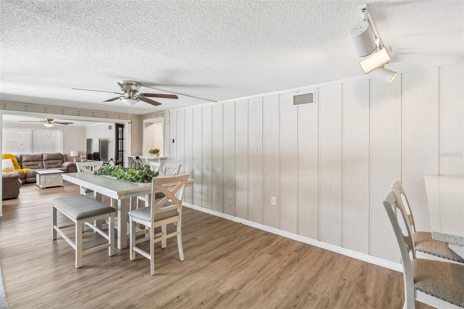 GARDEN GROVE - Residential