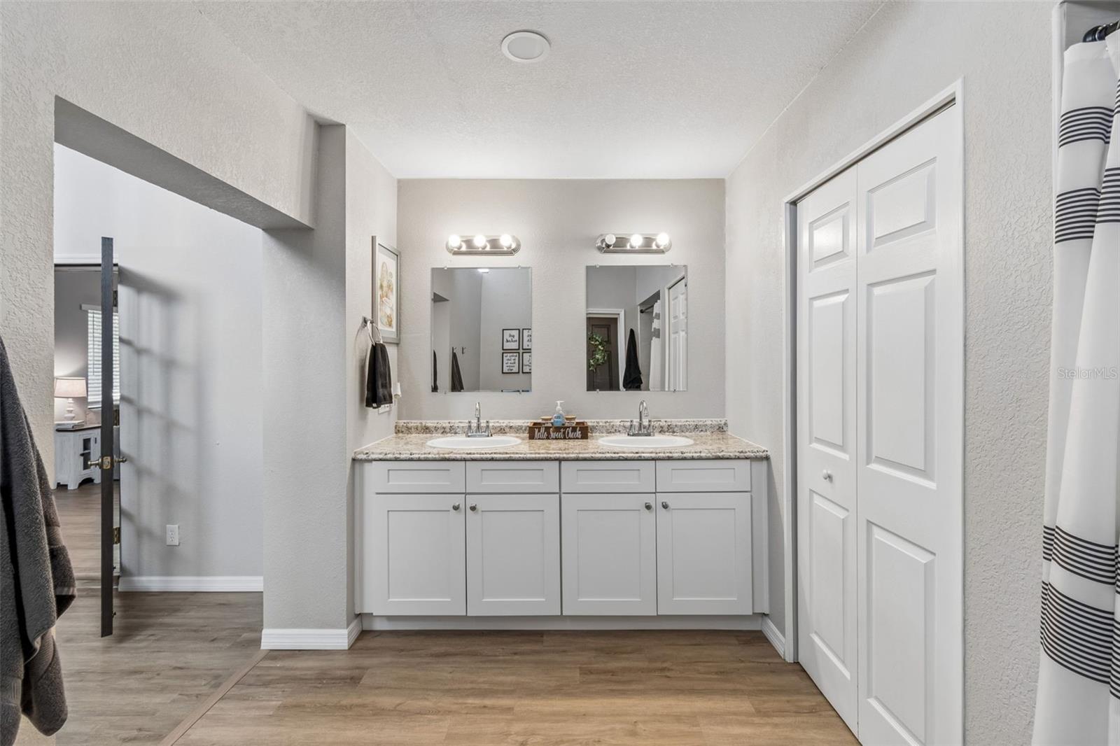 GARDEN GROVE - Residential