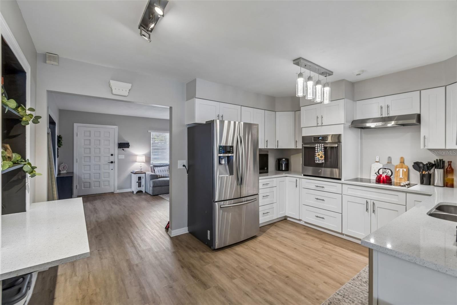 GARDEN GROVE - Residential