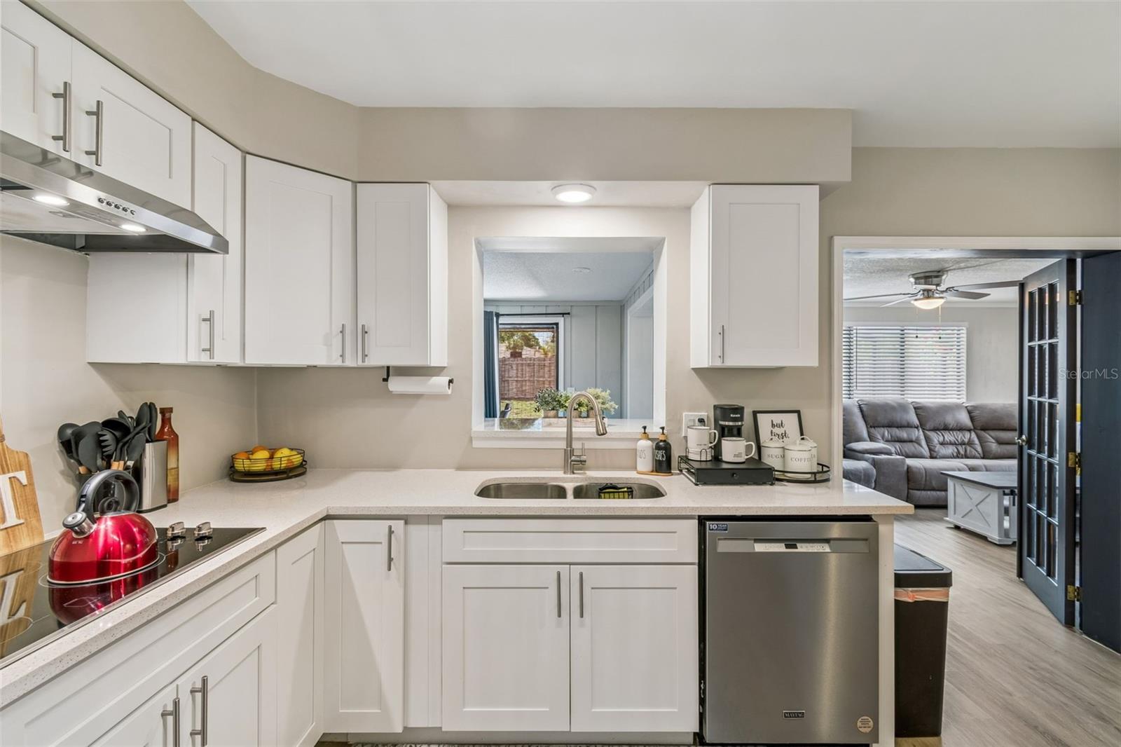 GARDEN GROVE - Residential