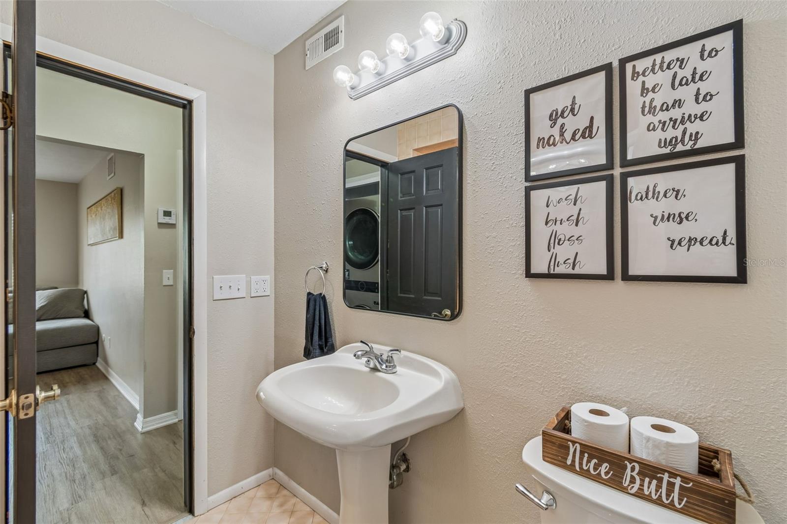 GARDEN GROVE - Residential