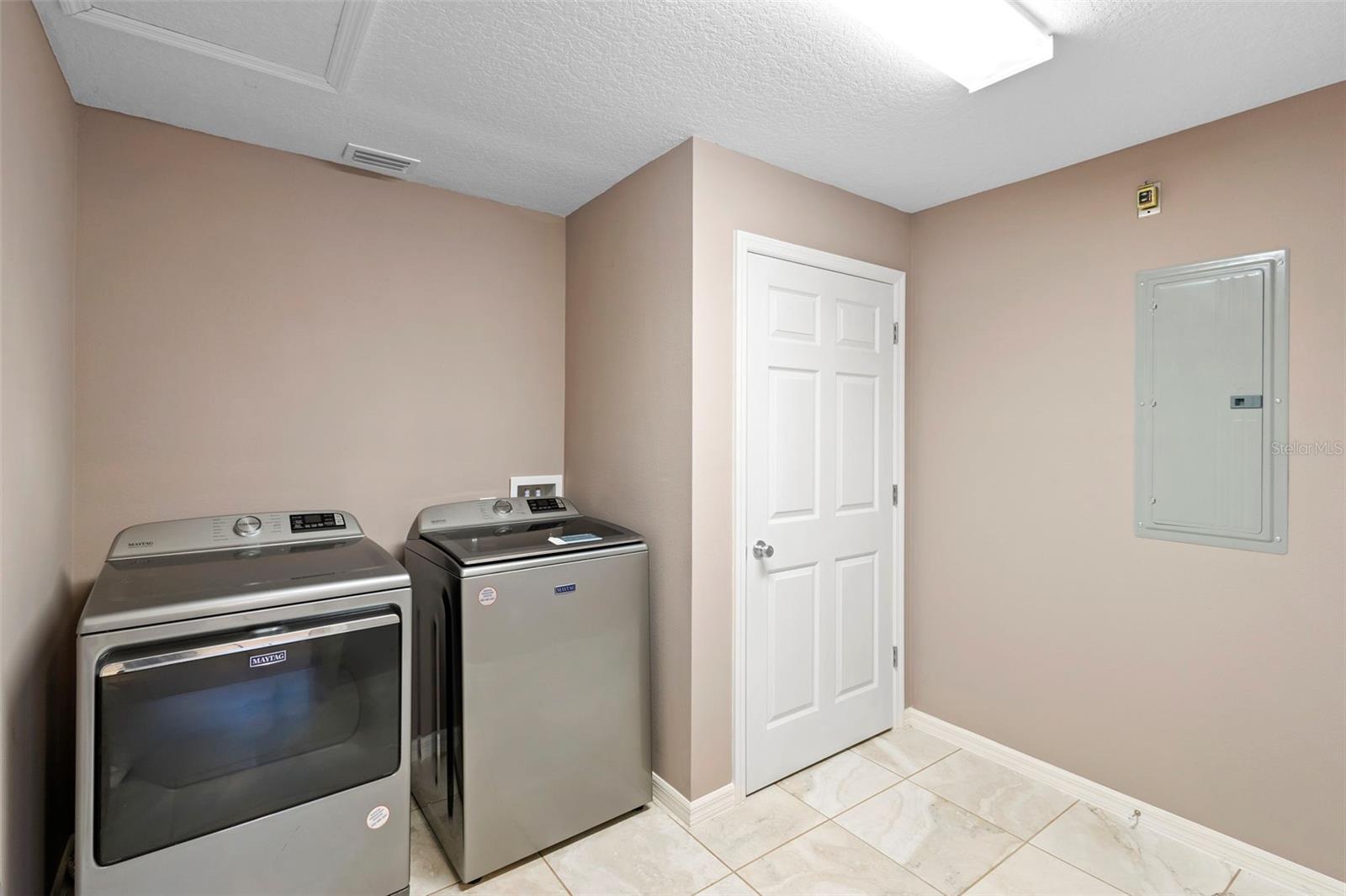 LEESBURG NORMANDY WOOD - Residential