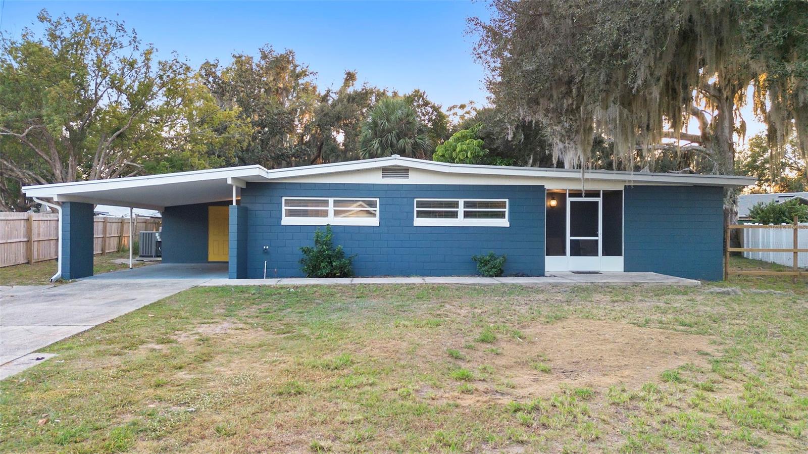 1505 FLORADEL AVENUE