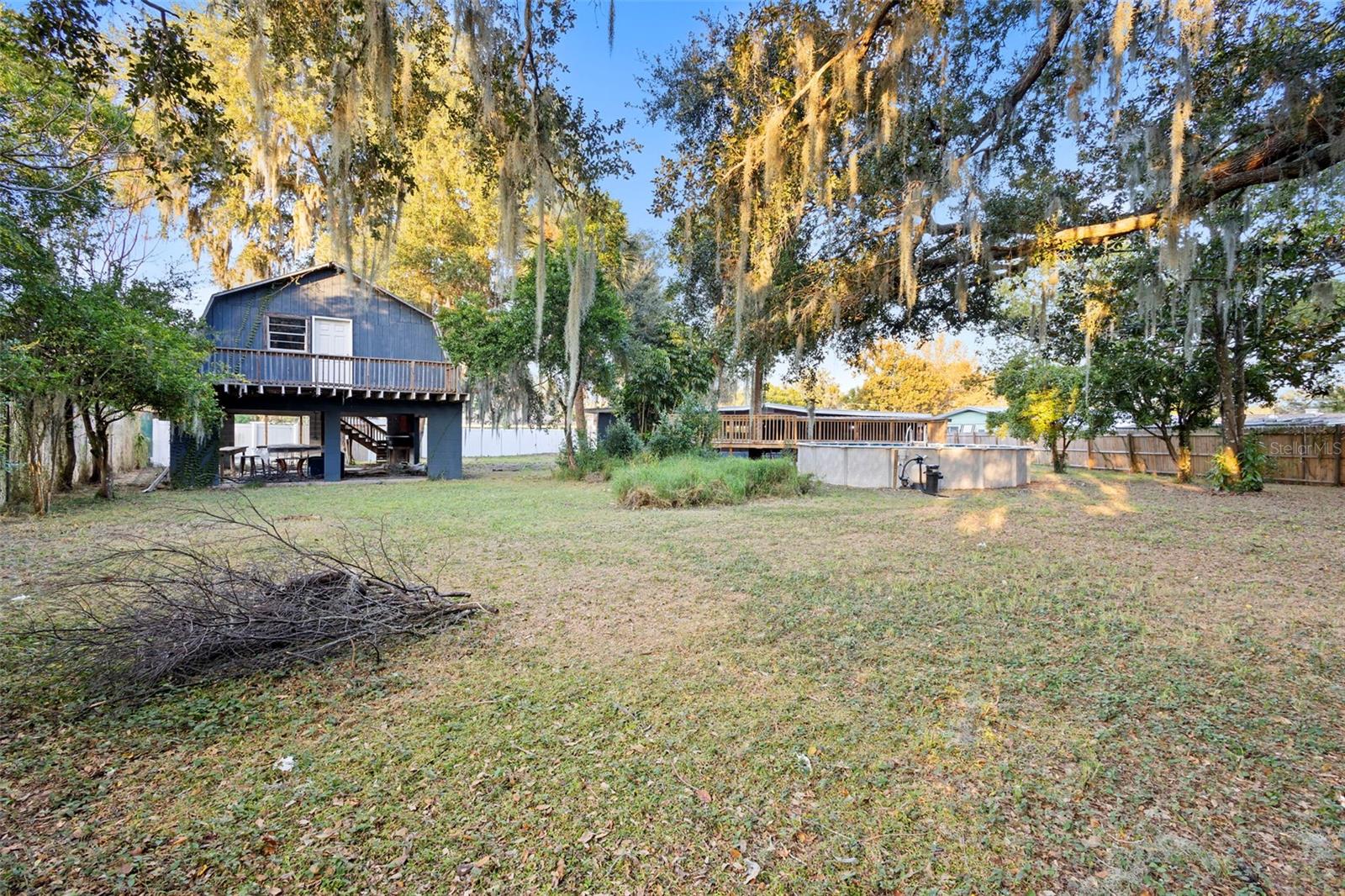 1505 FLORADEL AVENUE