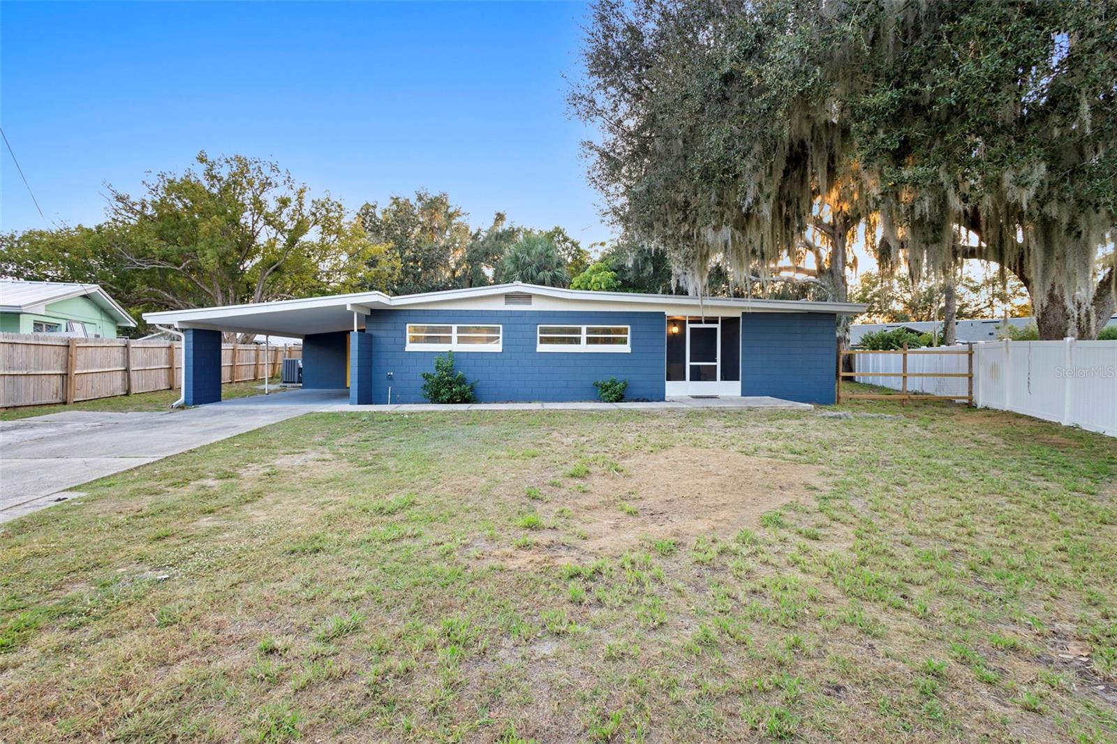 LEESBURG NORMANDY WOOD - Residential