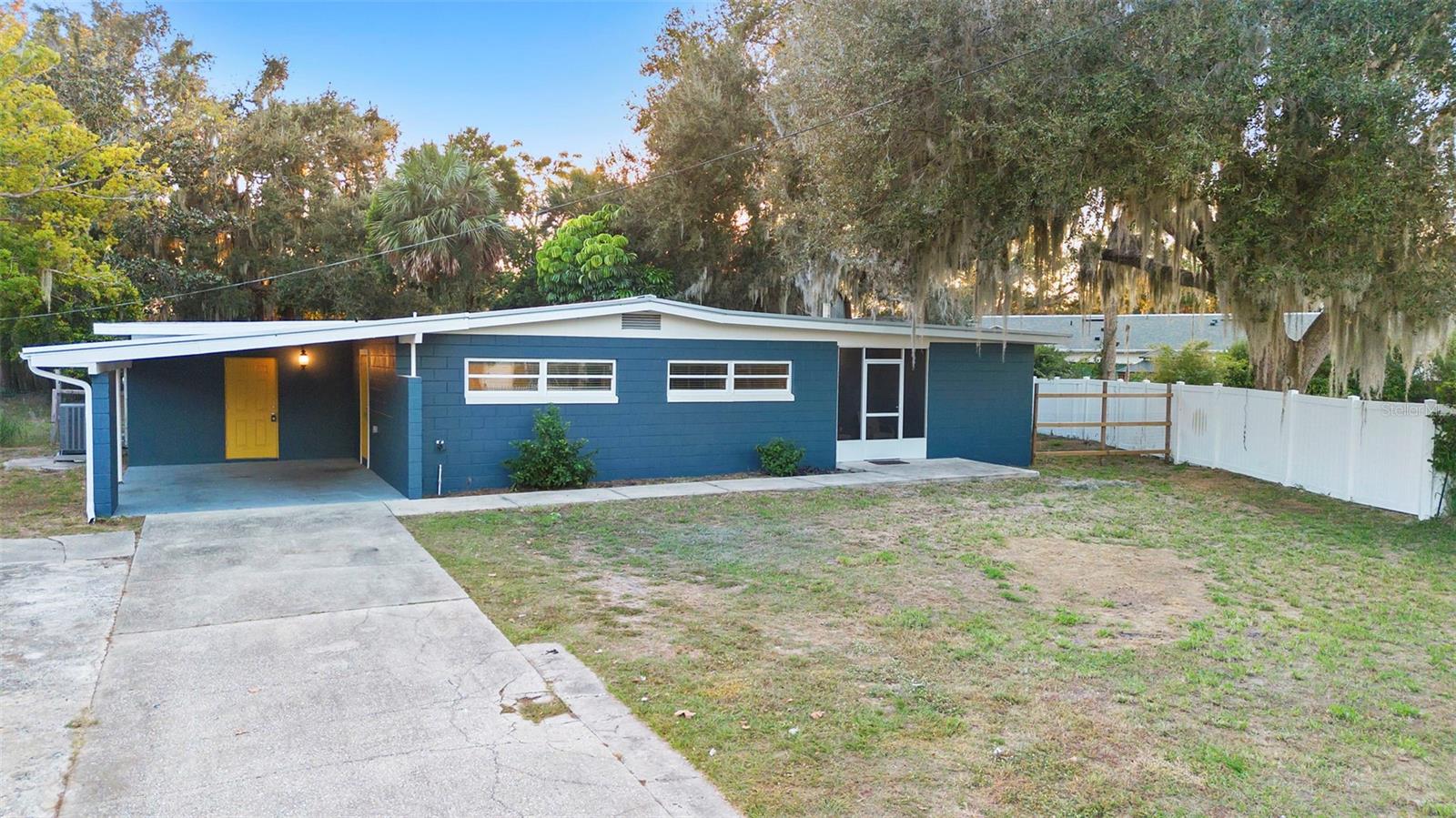 1505 FLORADEL AVENUE