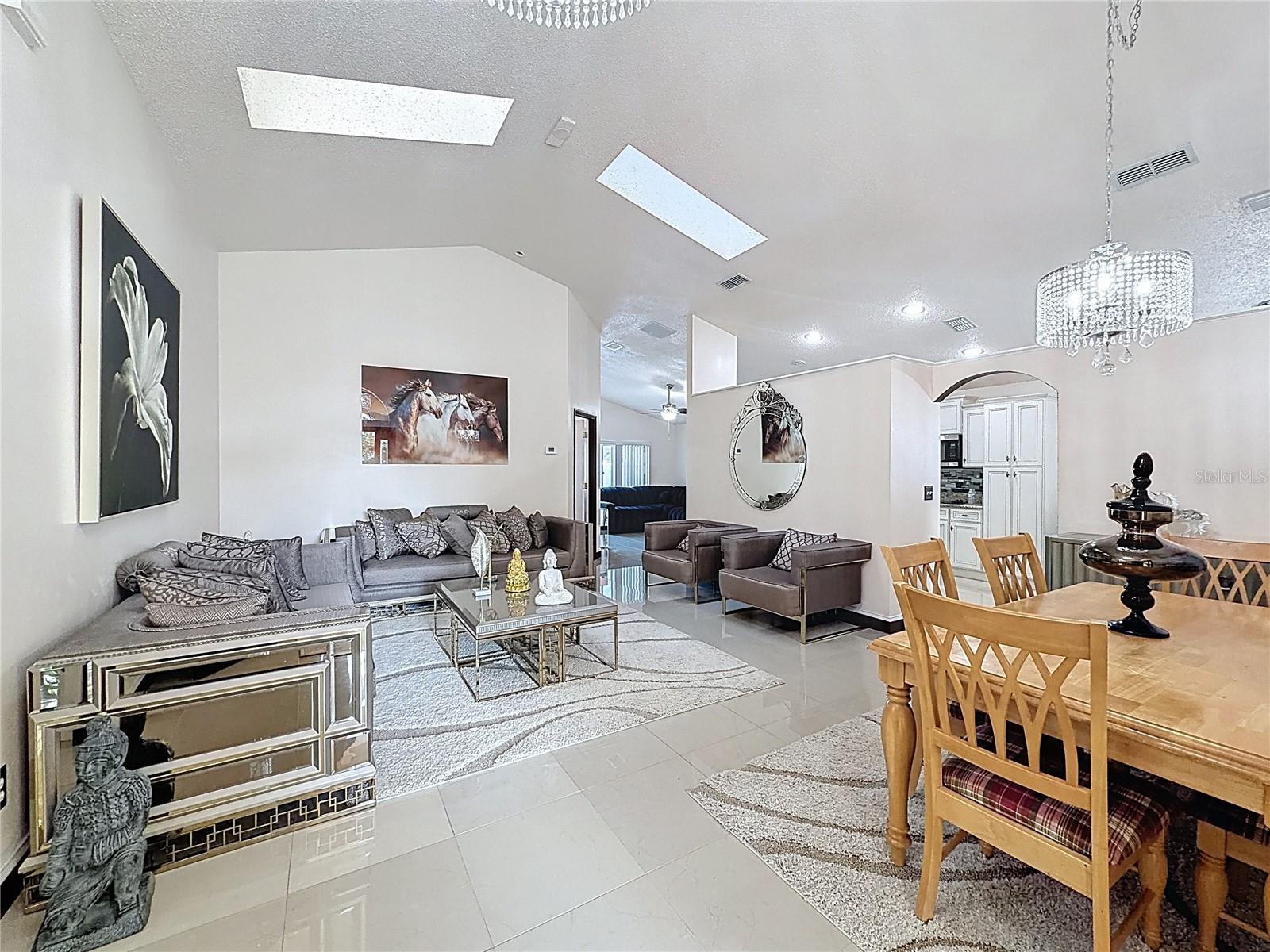 HAMPTON ESTATES - Residential