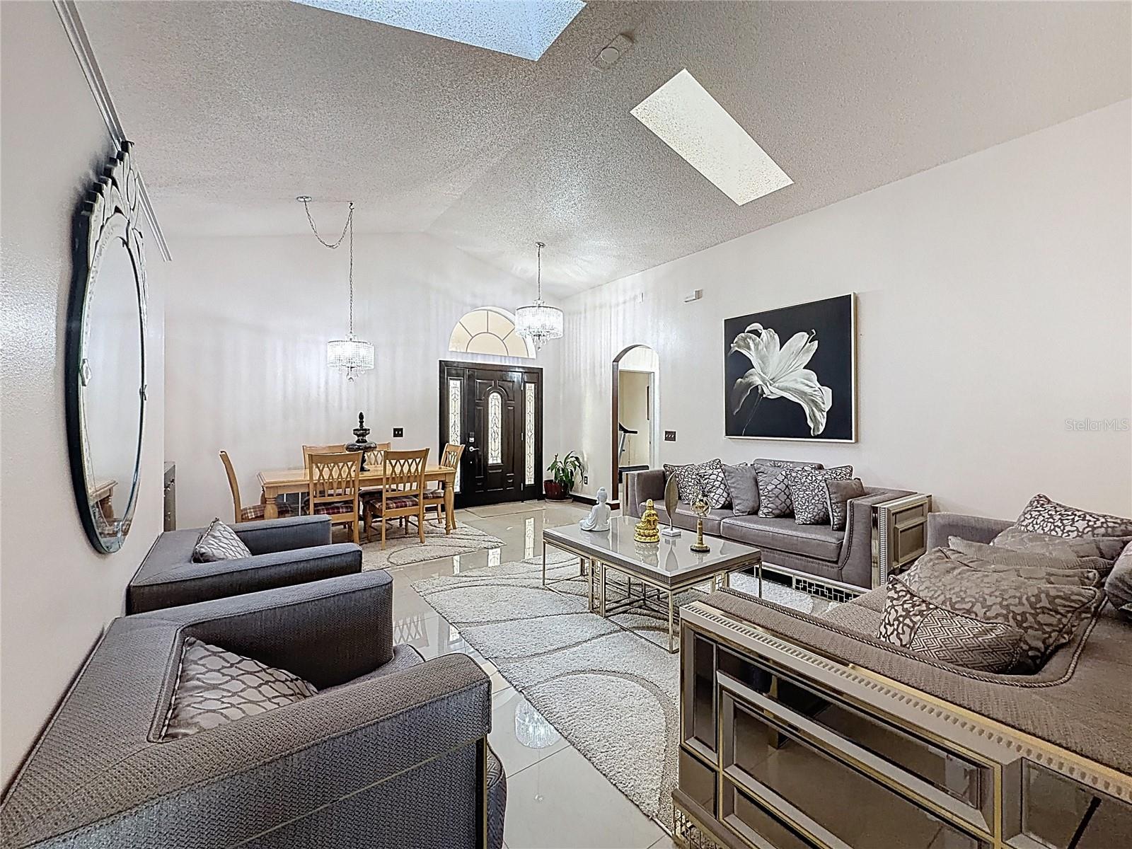 HAMPTON ESTATES - Residential