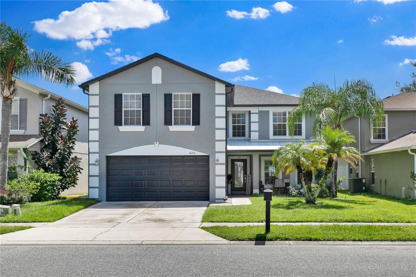 Fully Renovated 6-Bedroom, 4-Bath Home in East Orlando
This beautifully updated two-story home offers 6 bedrooms, 4 full bathrooms, and a spacious, flexible floor plan. Located near UCF, Avalon Park, and Waterford Lakes Town Center, the property provides convenient access to shopping, dining, top-rated schools, and major highways.
The gourmet kitchen features an oversized waterfall island, quartz countertops, stainless steel appliances, pot filler, and custom cabinetry. Multiple living spaces include a large family room, bonus/game room, and a home office. The primary suite offers a spa like bathroom with a freestanding soaking tub, frameless glass shower, and dual vanities. Secondary bedrooms are generously sized, and all bathrooms have been tastefully renovated.
Additional features include a two car garage, updated flooring throughout, and a well maintained yard. This home combines modern finishes with comfortable living spaces in a desirable East Orlando location. SCHEDULE YOUR TOUR TODAY!!!!
