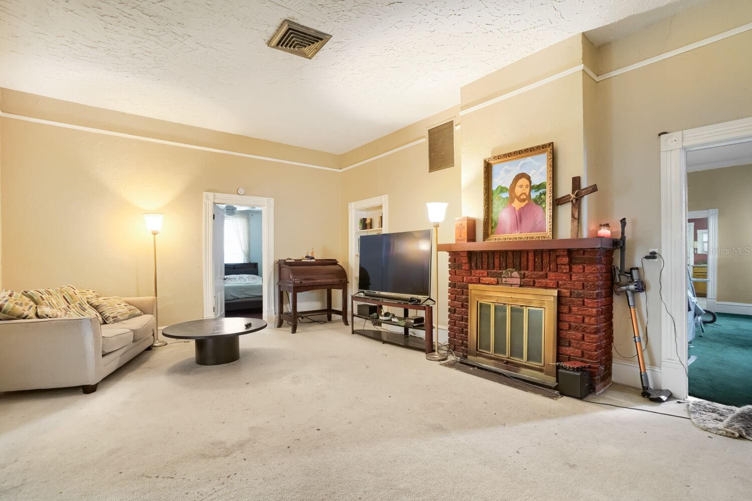 GOULD PLACE - Residential