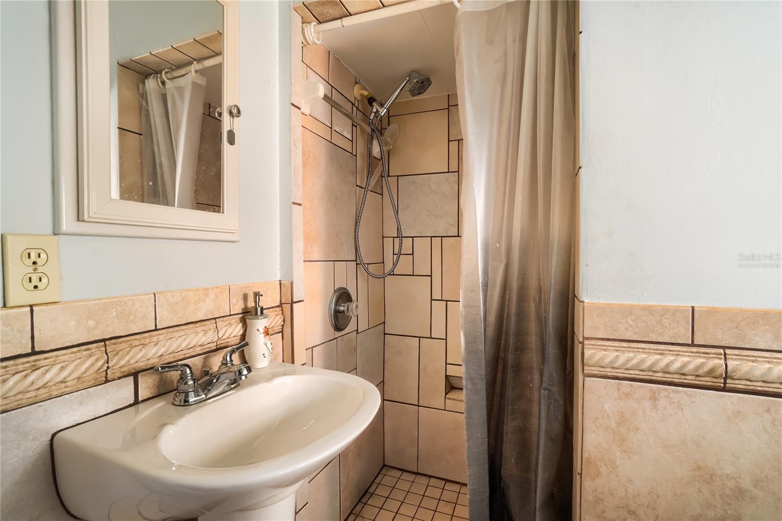 GOULD PLACE - Residential