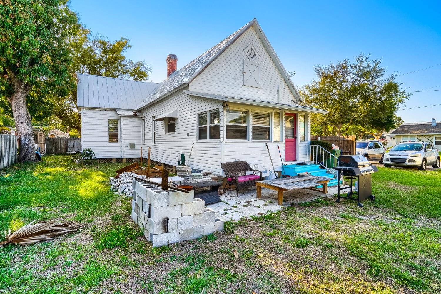 GOULD PLACE - Residential