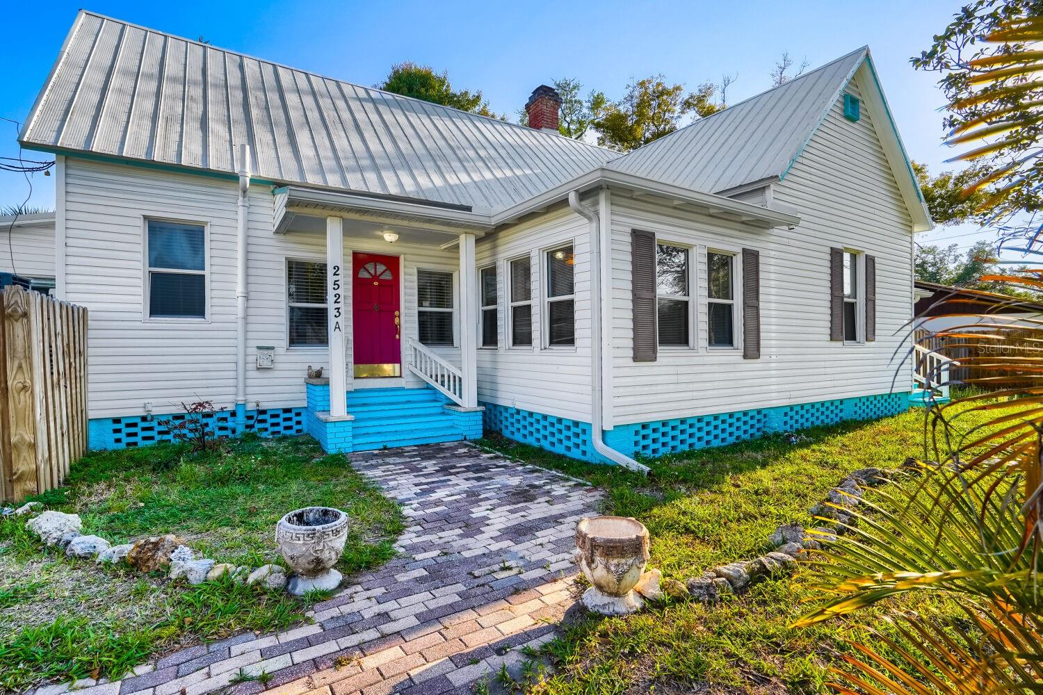 GOULD PLACE - Residential