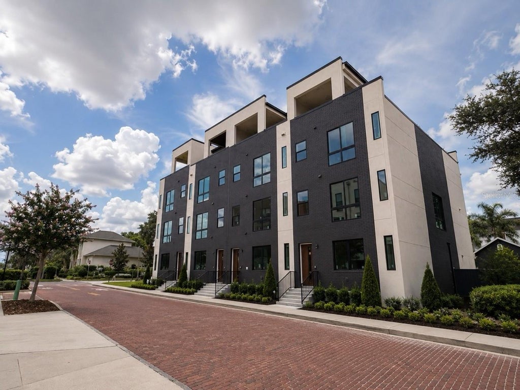 Photo of 2117 N Ola Avenue #3, Tampa, FL 33602 (MLS # TB8534299)