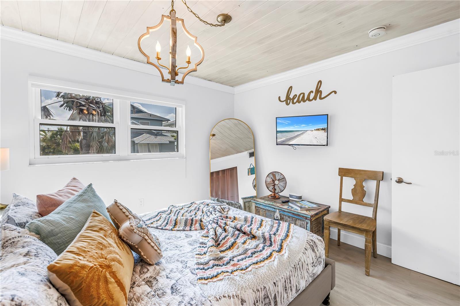 HARBOR HOUSE CONDOS - Residential