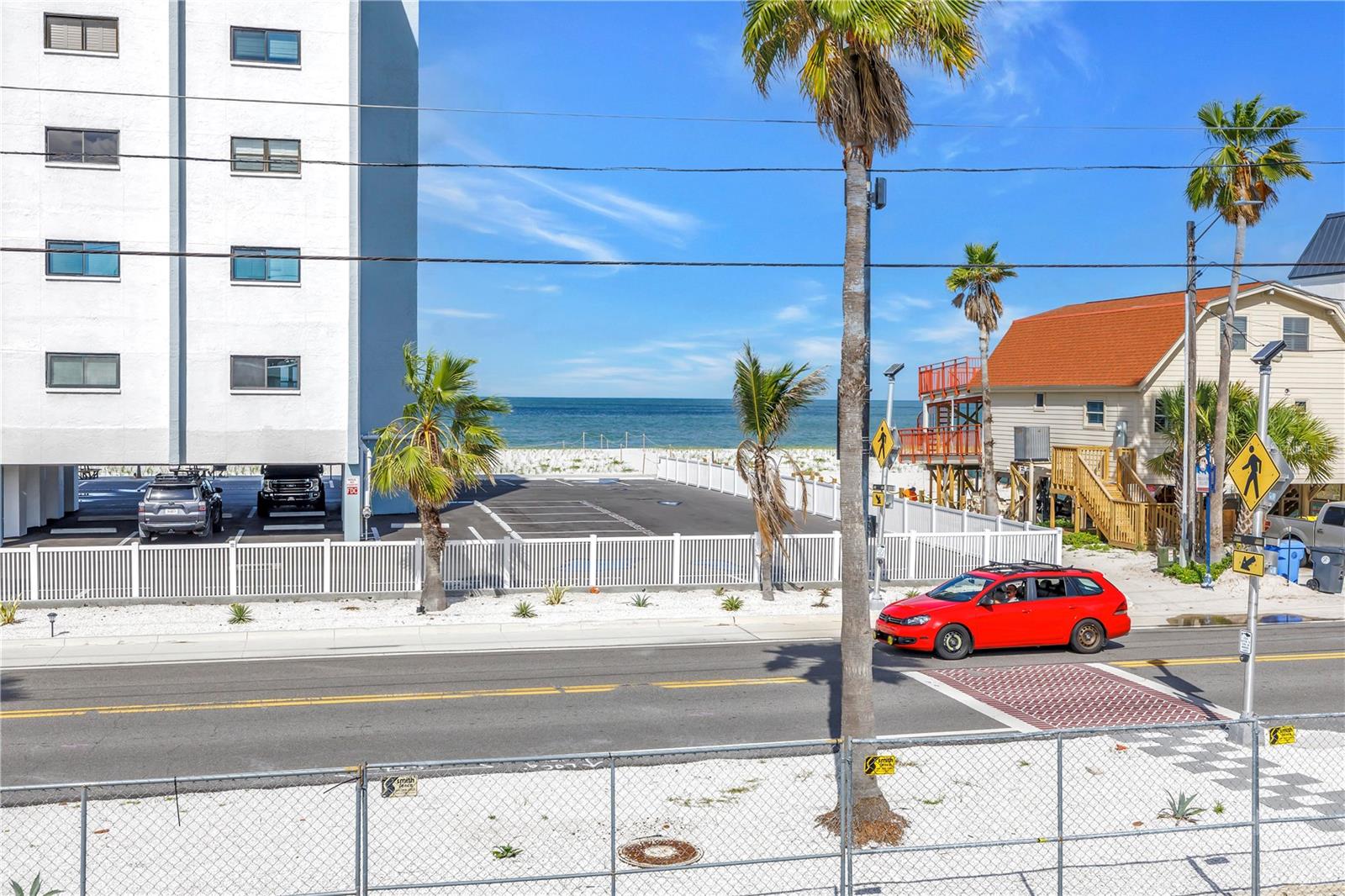 HARBOR HOUSE CONDOS - Residential