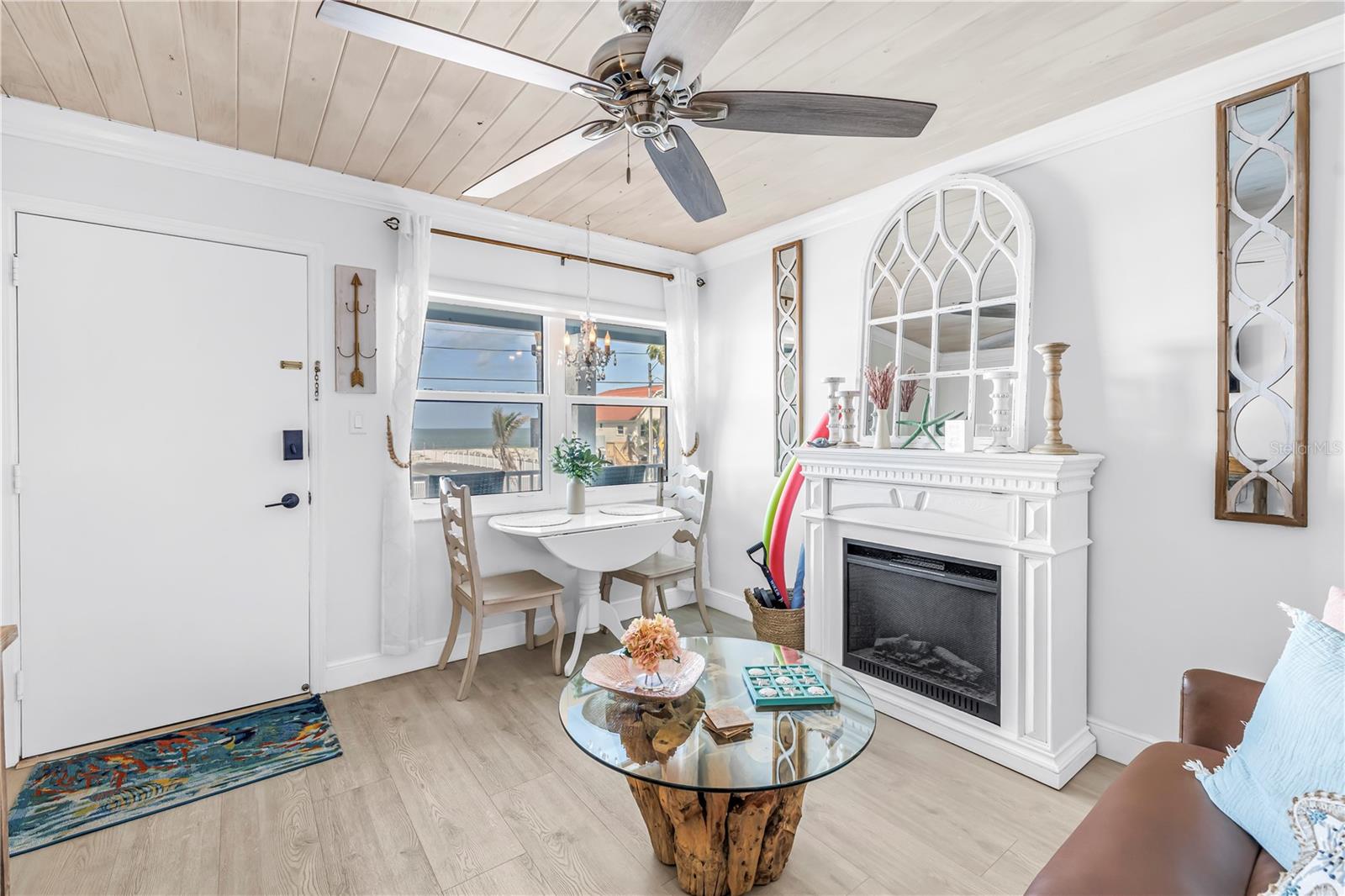 HARBOR HOUSE CONDOS - Residential
