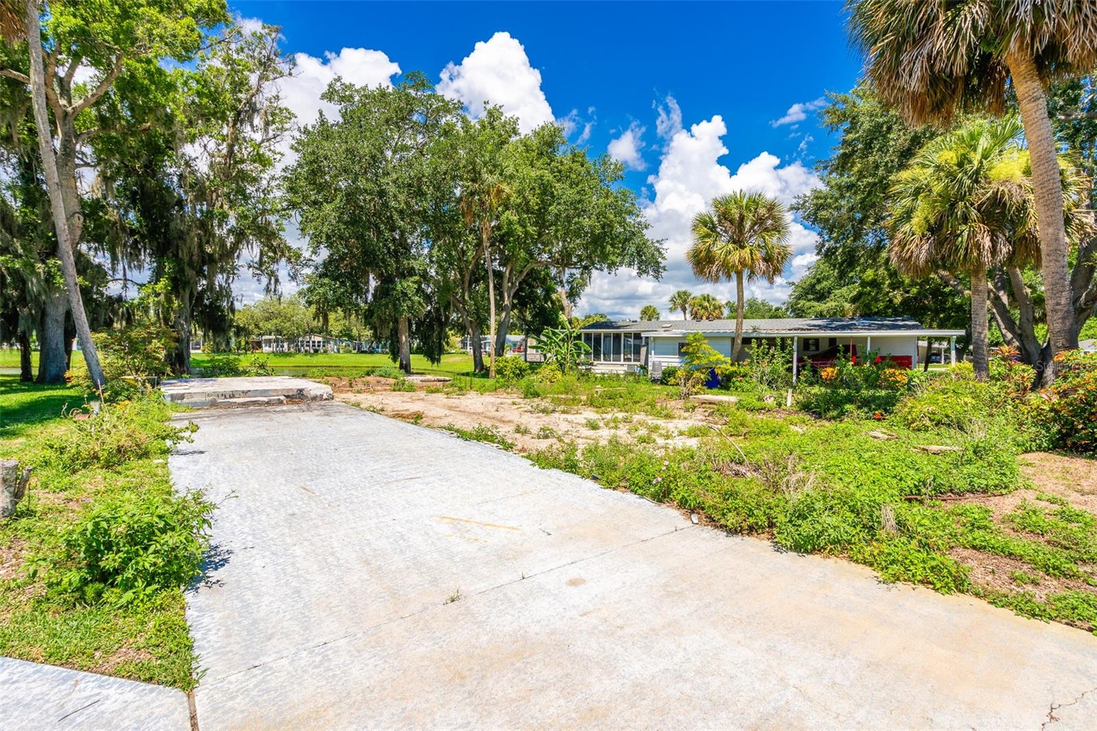 324 SCHOONER AVENUE