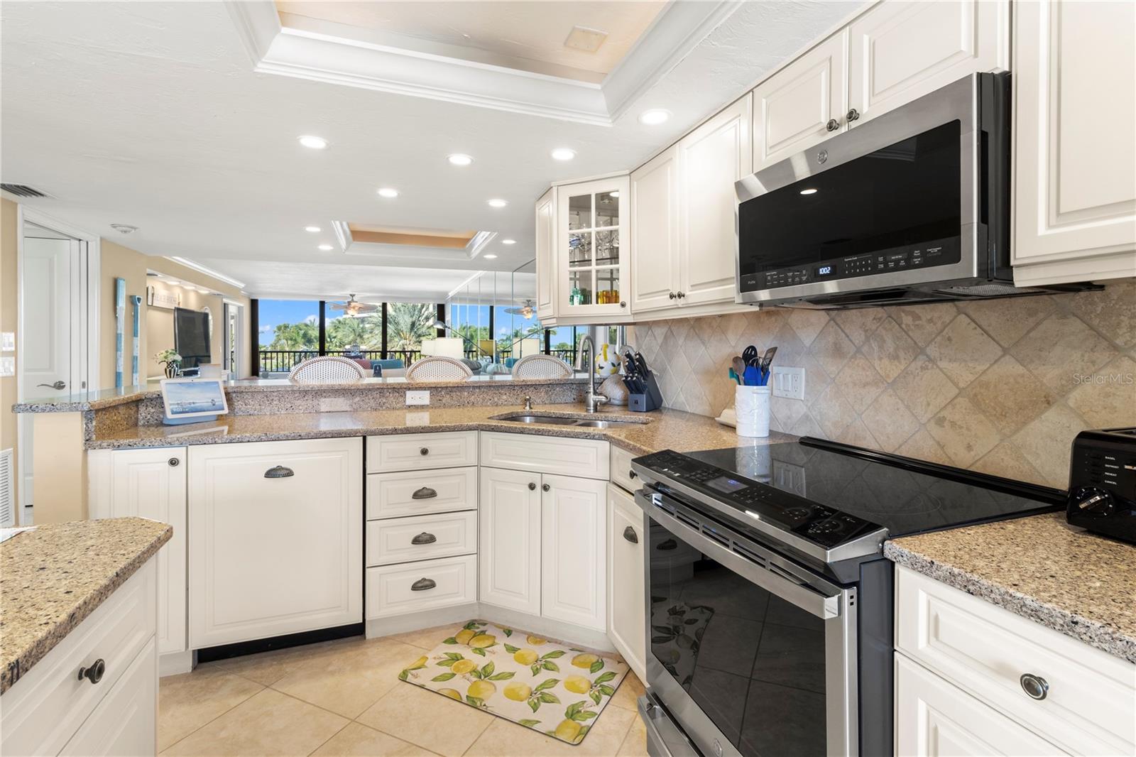 GULF & BAY CLUB PH 1 - Residential