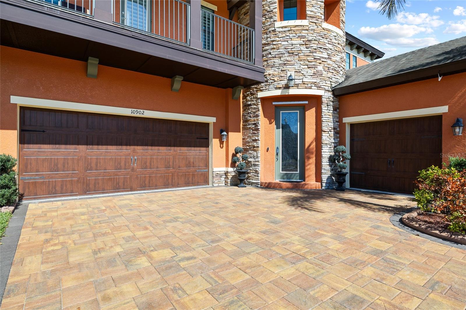 10902 CHARMWOOD DRIVE