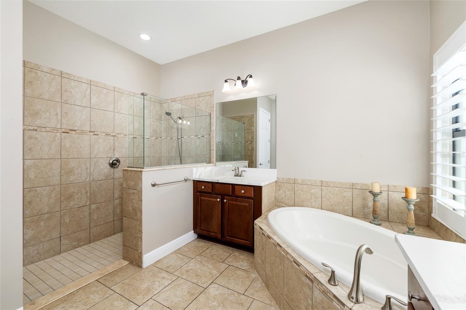 MANORS AT FOREST GLEN - Residential