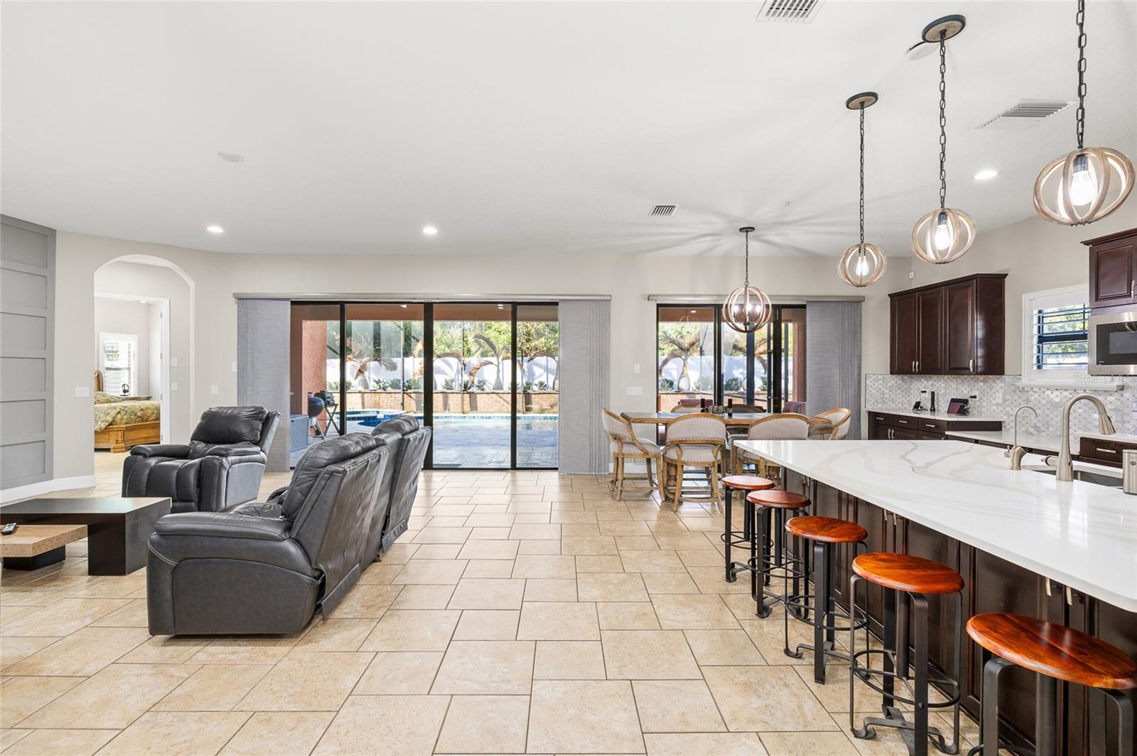 MANORS AT FOREST GLEN - Residential