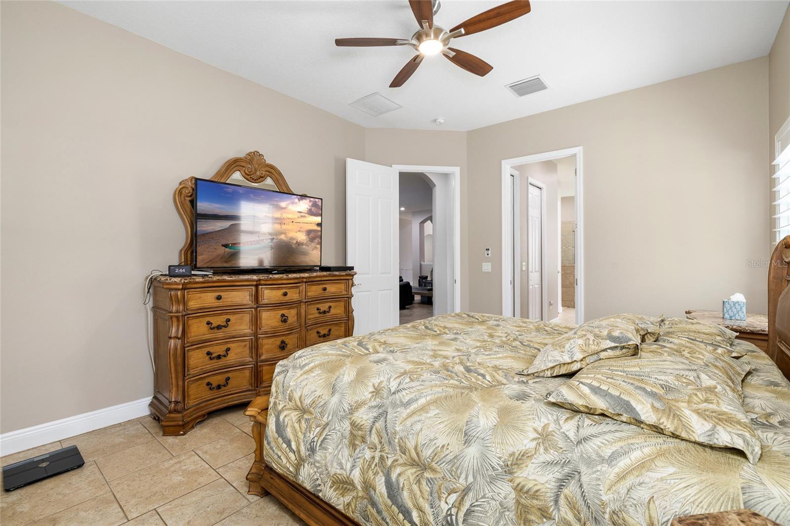 MANORS AT FOREST GLEN - Residential