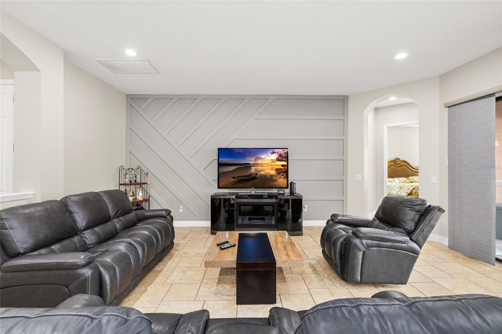 MANORS AT FOREST GLEN - Residential