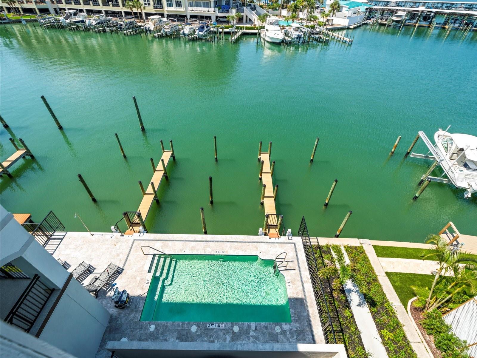 211 DOLPHIN POINT 5